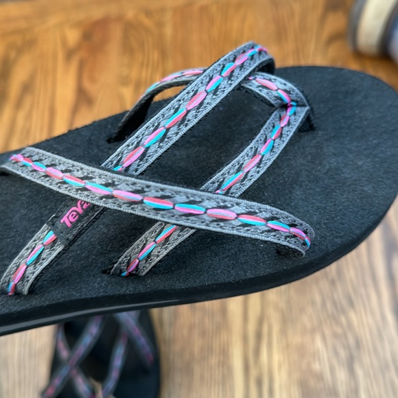 Teva Women's Olowahu Sandal  **New** - Picture 4 of 6